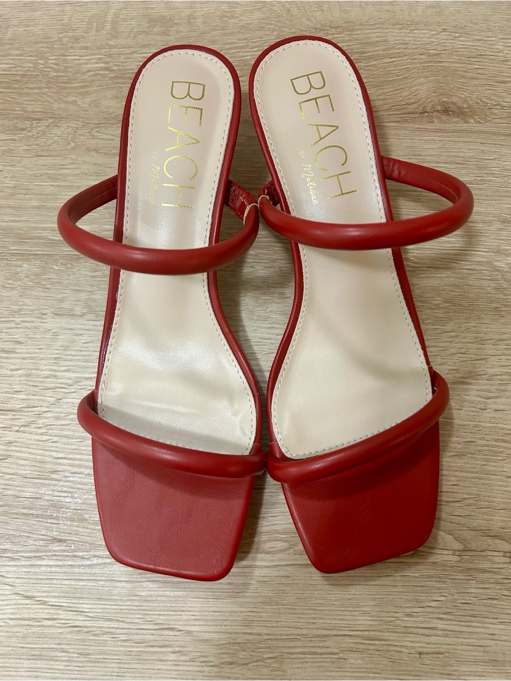 Beach by Matisse Jeanne red kitten heel sandals